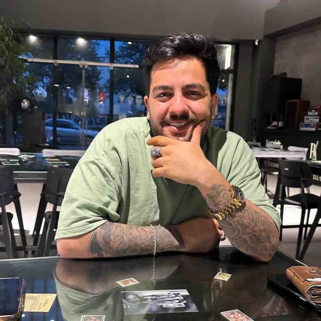 مجید حسینی هم فاز