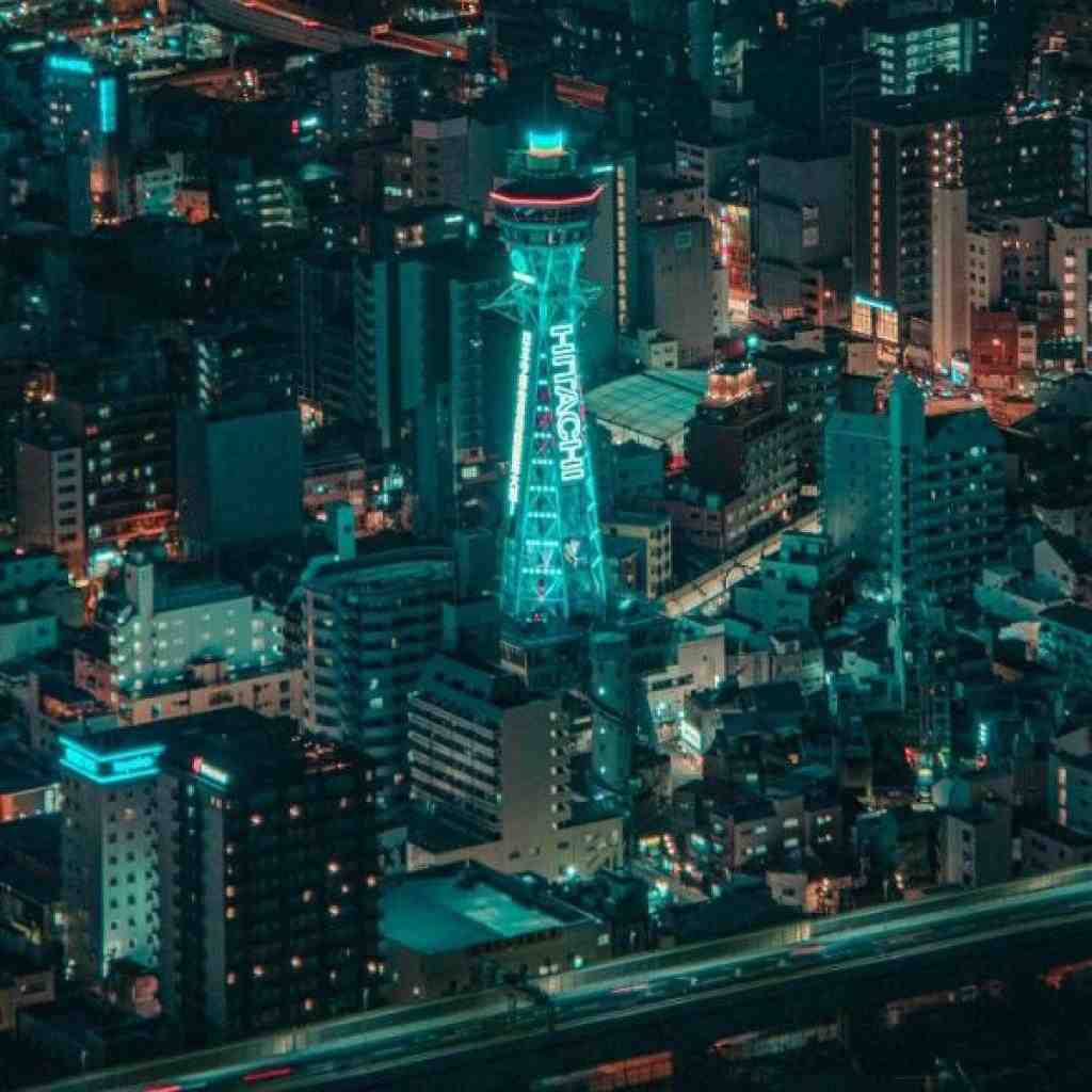 هیچکس و سورنا و دانیال و بیبال و فرشاد و بهرام ساقی