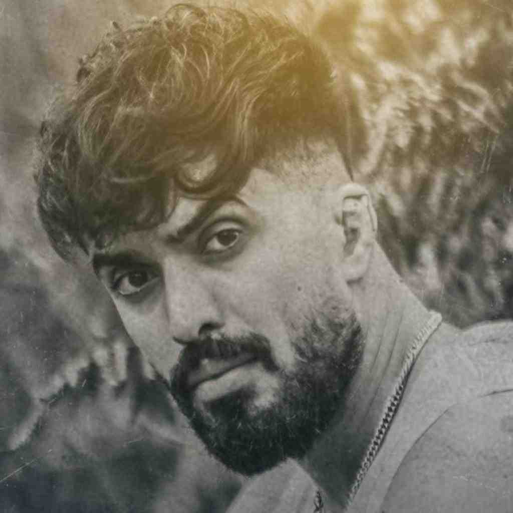 علی رستمیان بازیچه