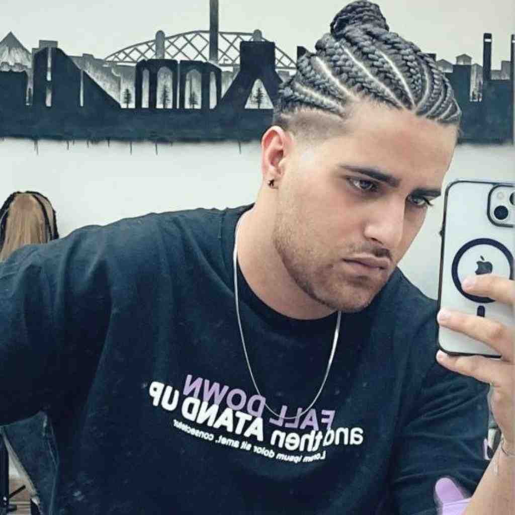 دانلود آهنگ مشتاق دلوجیان به نام از دور قشنگی