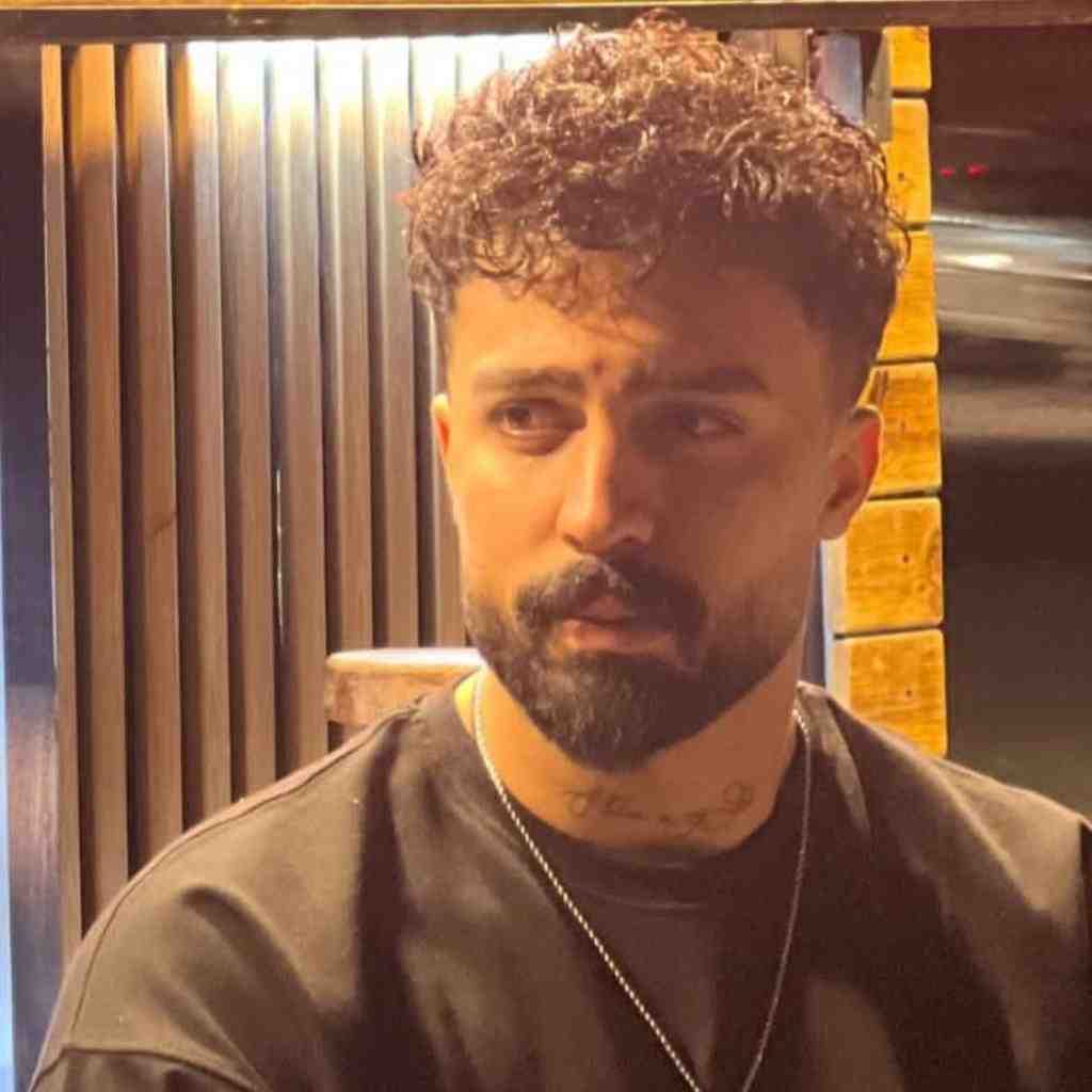 پوریا محمدی یک شب